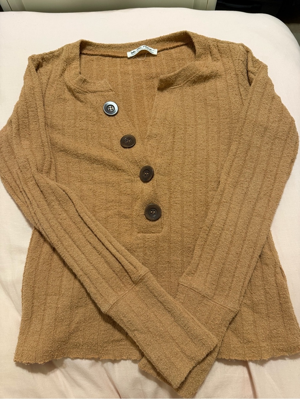 Free People-Cozy Ribbed Button-Front Women's Top in Camel